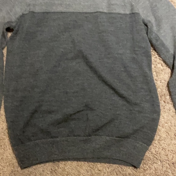 5 ⭐️ Under Armour Sweater - Picture 3 of 10